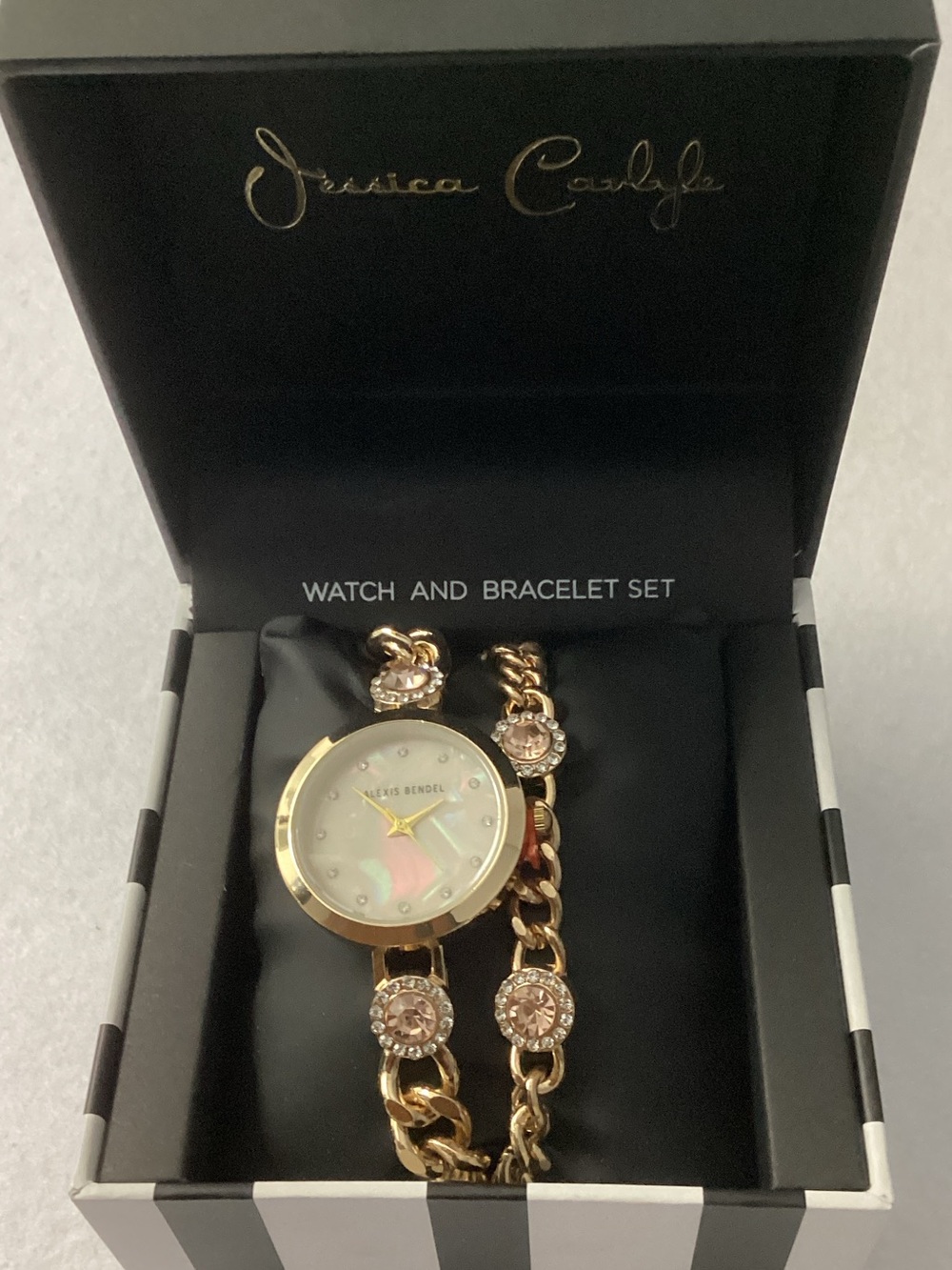 NWT Jessica Carlyle Gold Tone Watch and Bracelet Set